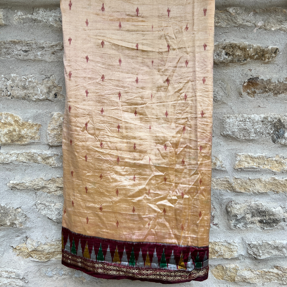 
                      
                        Vintage Silk Sari 057
                      
                    