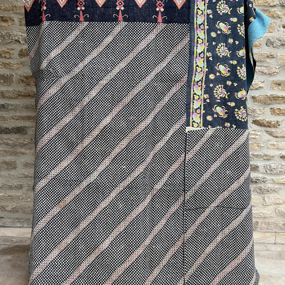 
                      
                        Midweight Kantha Quilt No. 762
                      
                    