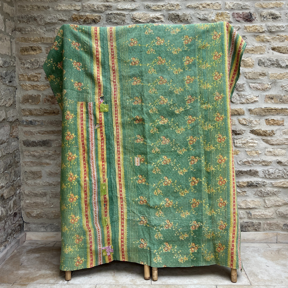 
                      
                        Kantha Quilt No. 622
                      
                    