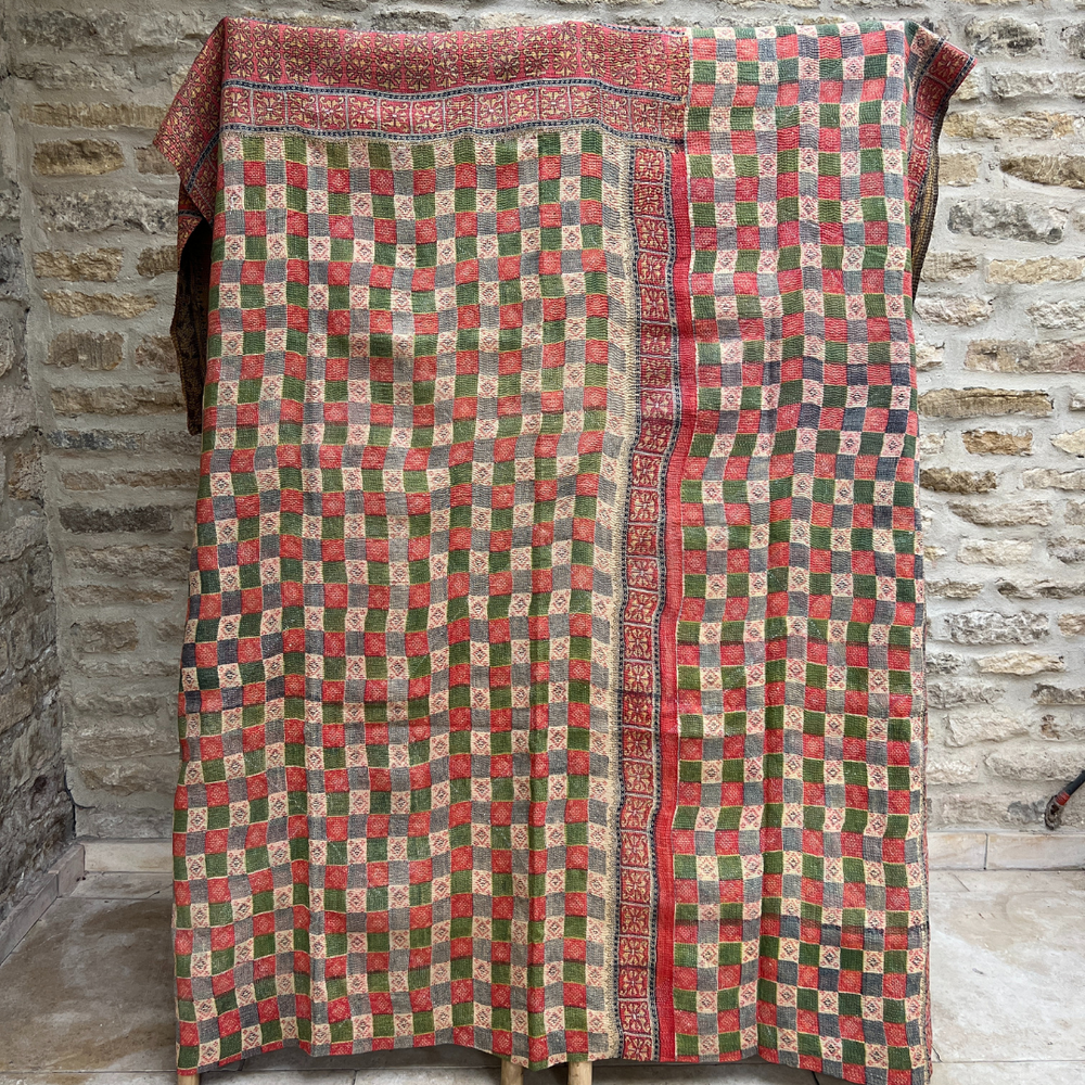 
                      
                        Kantha Quilt No. 562
                      
                    