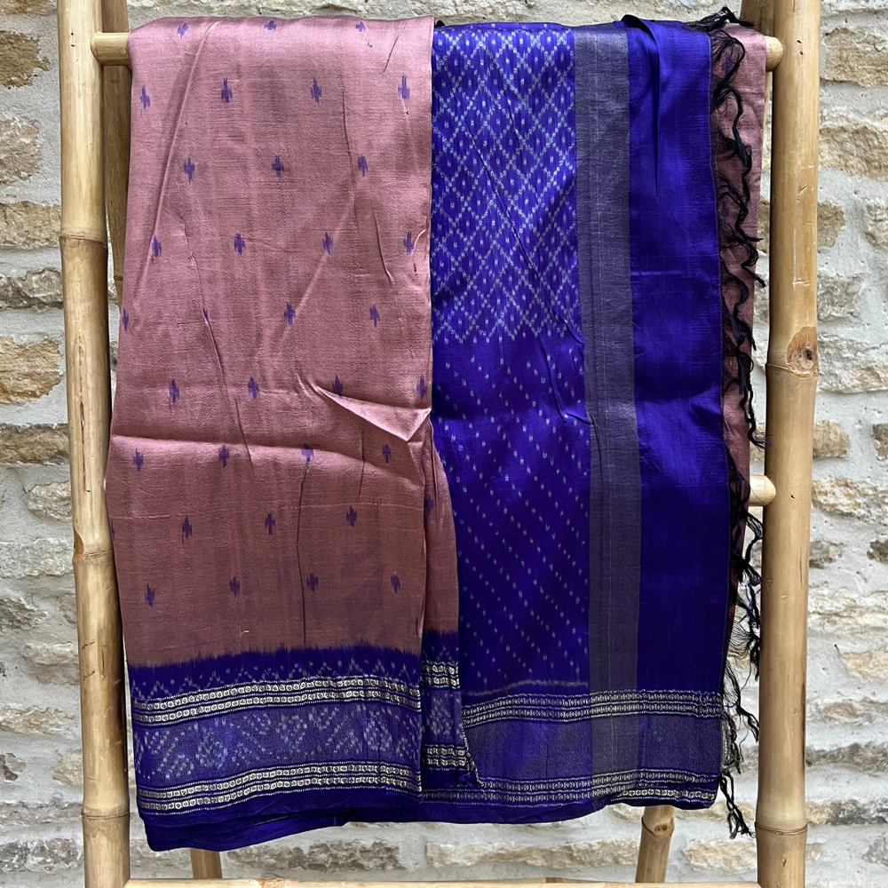 
                      
                        Vintage Silk Sari 065
                      
                    