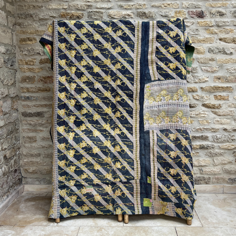 
                      
                        Kantha Quilt No. 622
                      
                    