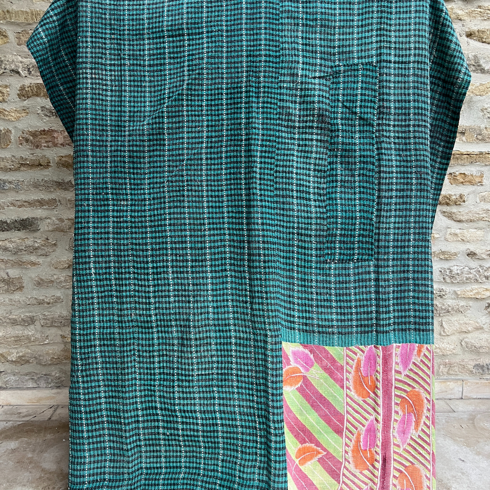 
                      
                        Kantha Quilt No. 474
                      
                    