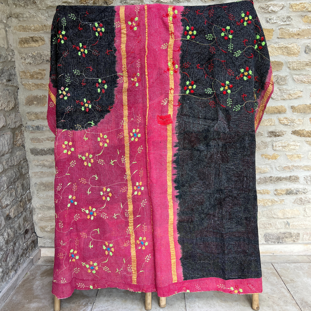 
                      
                        Kantha Quilt No. 392
                      
                    