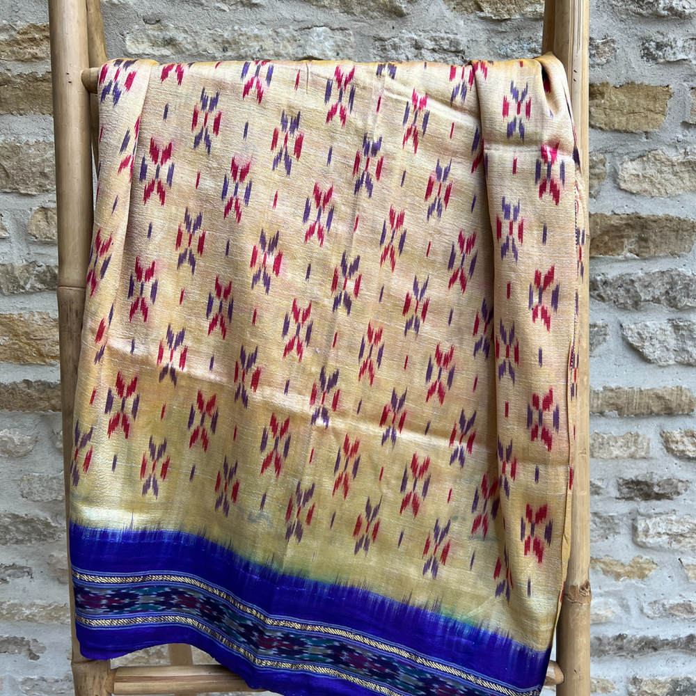 
                      
                        Vintage Silk Sari 073
                      
                    